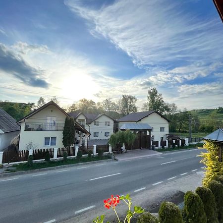 Pensiunea Casa Godja Valeni  Екстер'єр фото